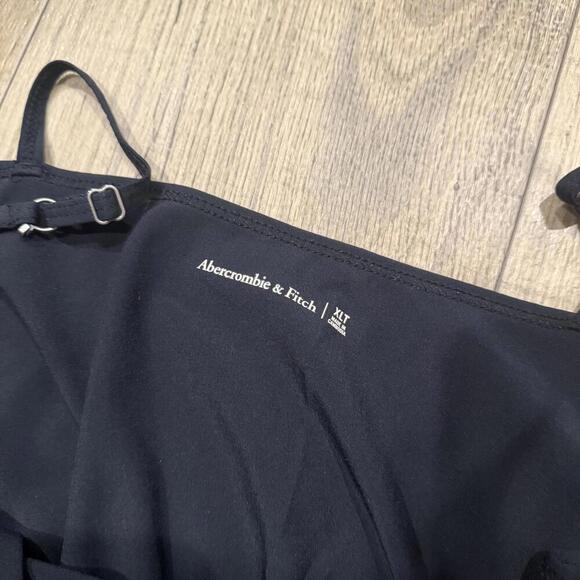 Abercrombie & Fitch Women's Black Sleeveless Romper Size XL Tall - Picture 3 of 3